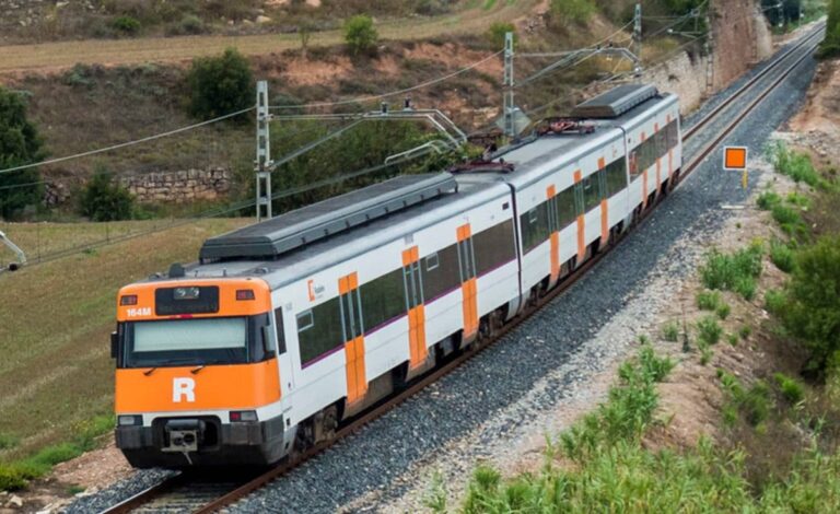 Kecepatan Kereta Cepat Spanyol Diperlambat setelah Retakan Rel Ditemukan
