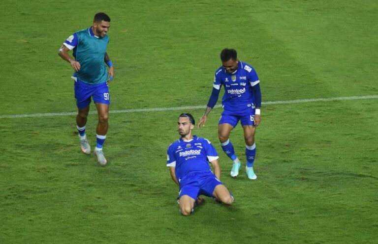 Eks Port FC Tegaskan Persib Bandung Waspadai Ratchaburi FC