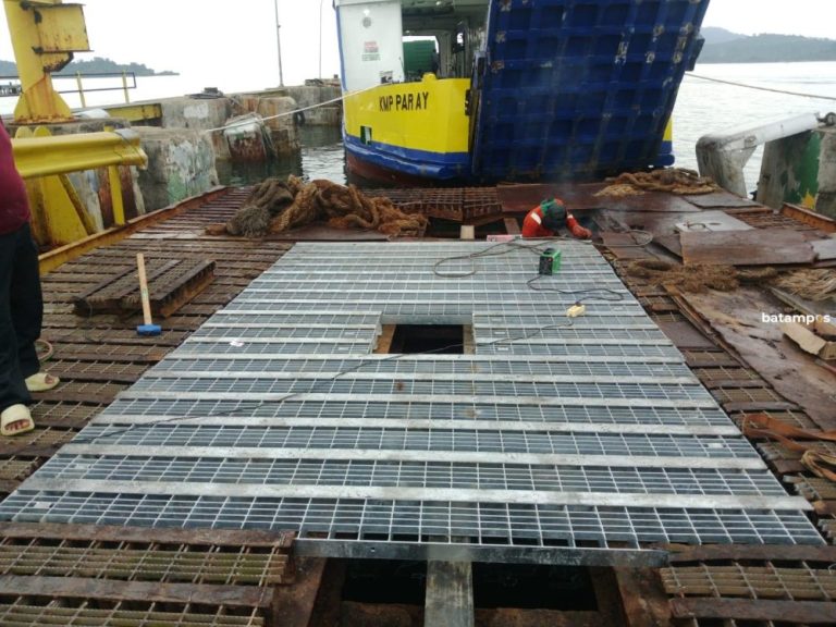 Ramp Door Pelabuhan Roro Jagoh Ditargetkan Rampung Pekan Ini
