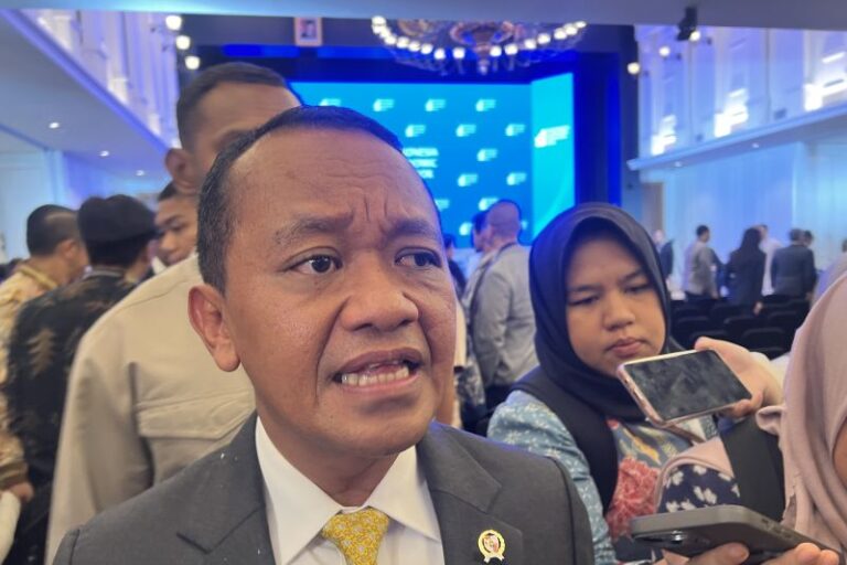 Menteri Bahlil Janji Umumkan Nasib Tambang Emas Martabe Pekan Depan