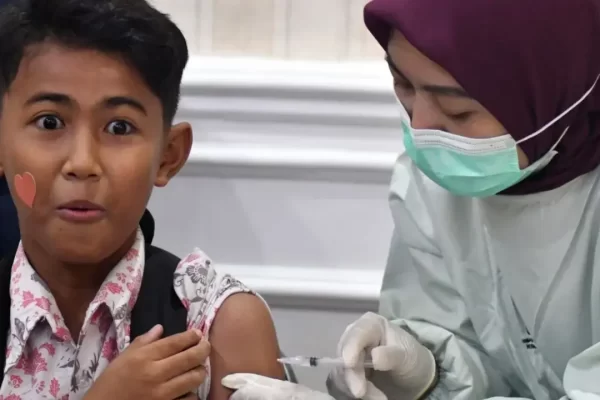 Vaksinasi dan Deteksi Dini Tekan Penularan Hepatitis B 95%