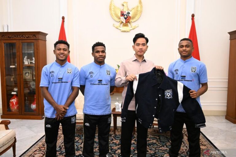 Wapres Berikan Arahan kepada Atlet Sepak Bola Papua TC di Austria