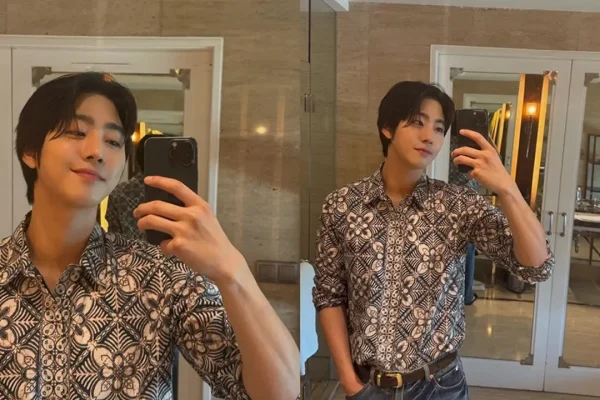 Ahn Hyo-seop Mempesona dengan Batik Saat Berkunjung ke Jakarta