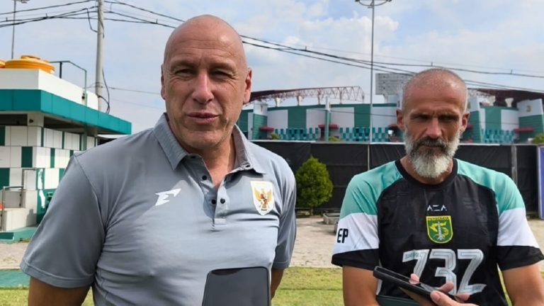Direktur Teknik PSSI Alexander Zwiers Siap Kunjungi Klub Super League