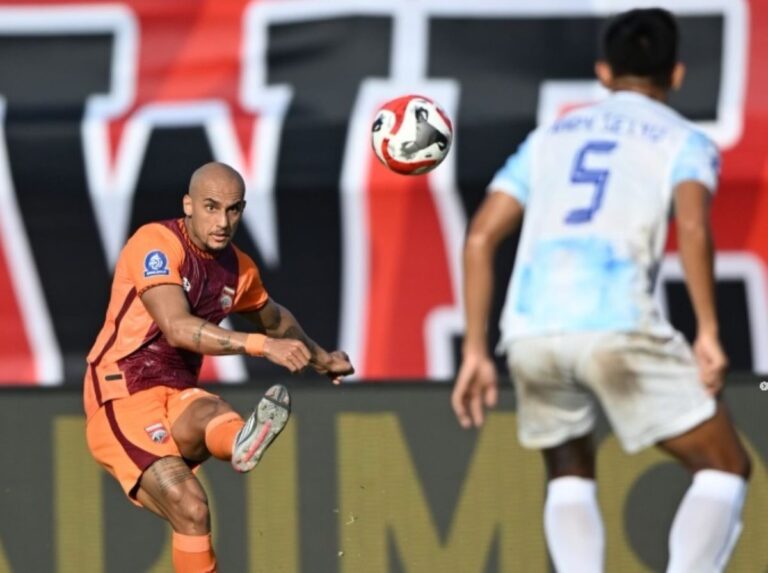 Borneo FC Kalahkan PSIM Yogyakarta 2-1, Naik ke Posisi Atas