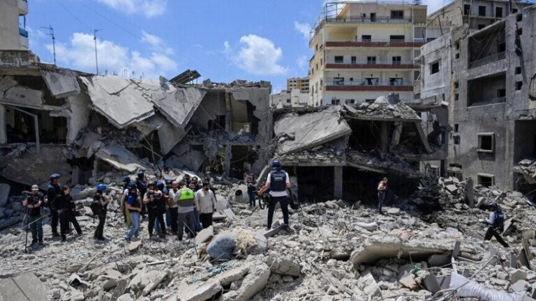 Israel Lanjutkan Serangan ke Lebanon dan Gaza Meski Ditegur Trump