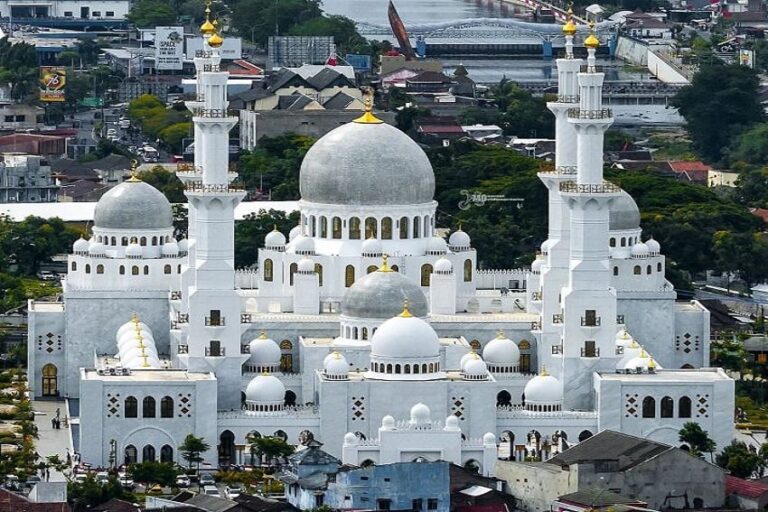 Jadwal Salat dan Imsakiyah di Semarang untuk 11 Ramadan