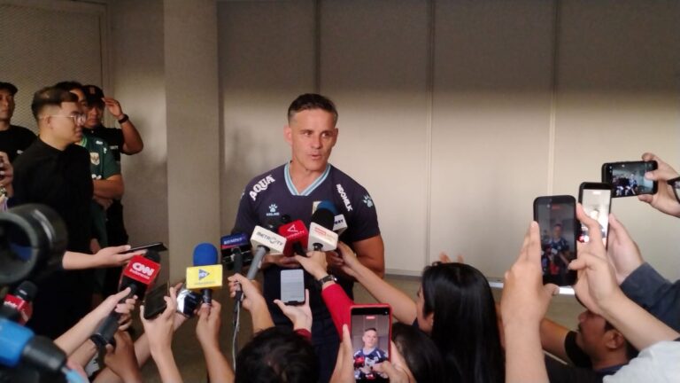 John Herdman Tanggapi Absennya Dean James di Timnas Indonesia