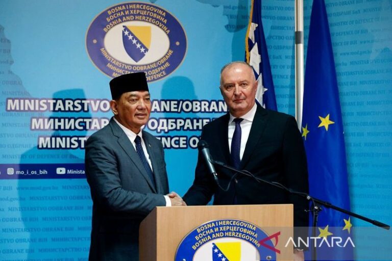 Menhan RI Bangun Kemitraan Strategis dengan Militer Bosnia