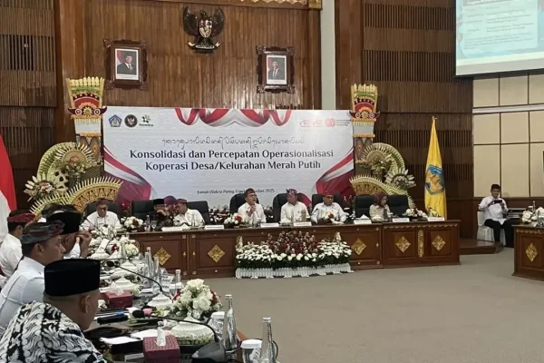Menko Zulhas Mengajak Gubernur Rapat Kopdes Merah Putih Bulanan