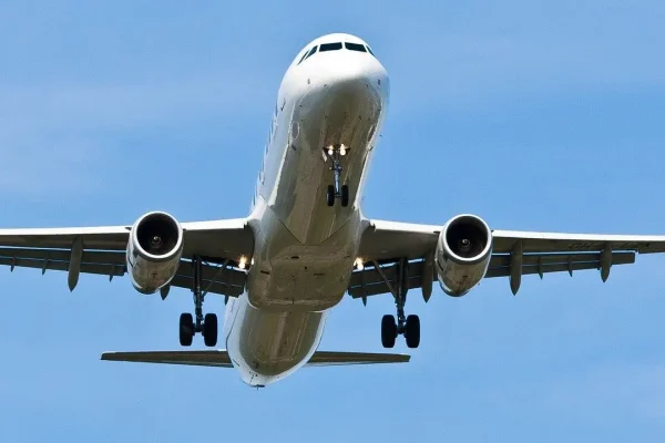 Panduan Penting Menghadapi Mendarat Darurat Pesawat Airlines pesawat