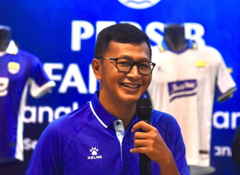 Zaenal Arief: Mantan Bomber Persib Juara Bulu Tangkis dan MTQ